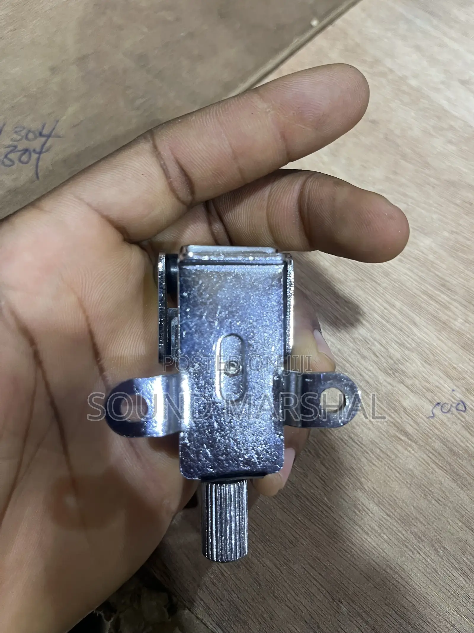 Snare Drum Strainer (Throw Off)