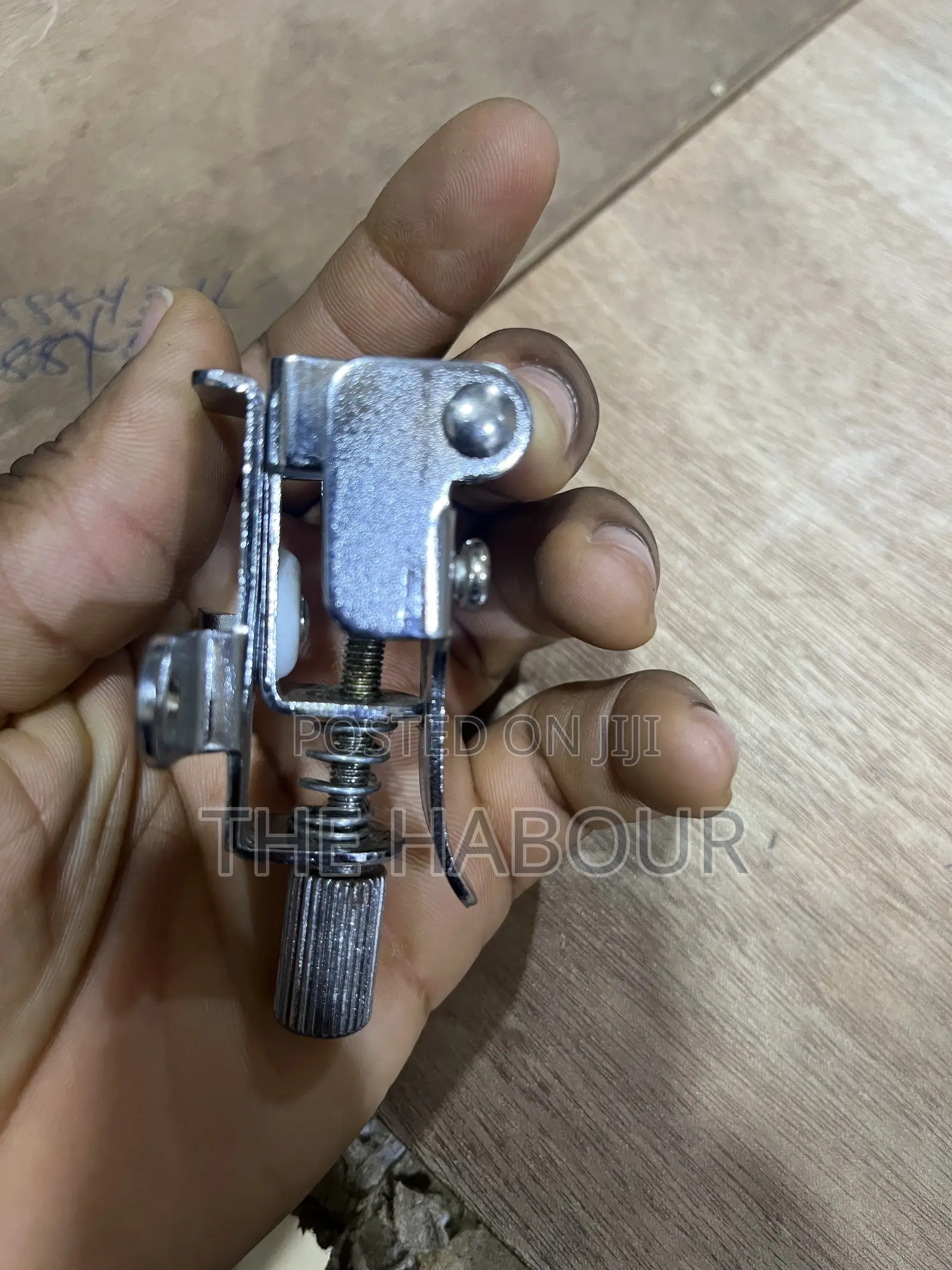Snare Drum Strainer (Throw Off)