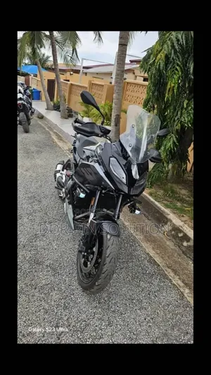 BMW Sport 2024 Black