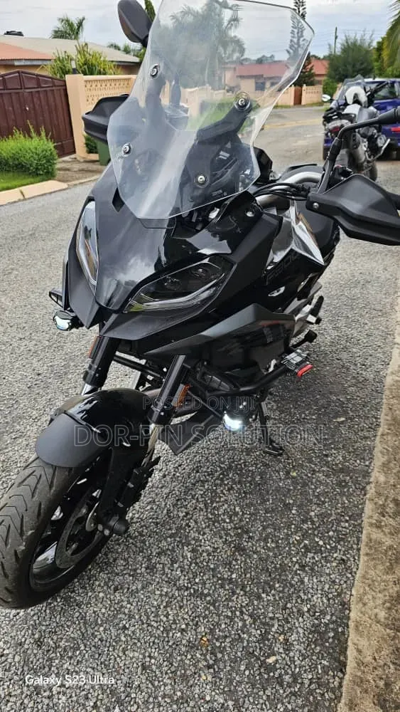 BMW Sport 2024 Black