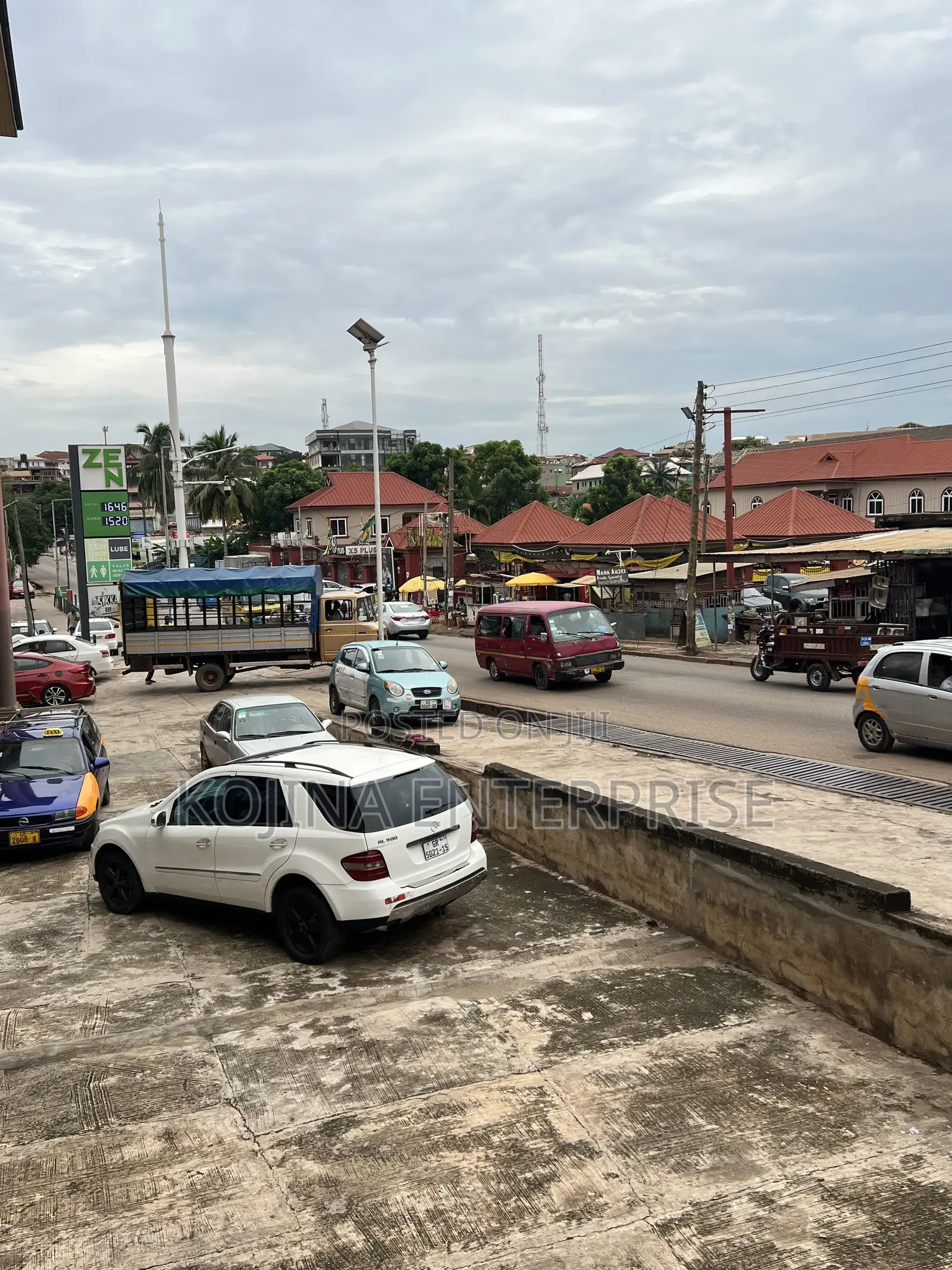 100sqm Roadside Warehouse for Rent at Krofrom