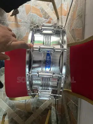 Pearl Decade Maple Snare Drum With Evans Head