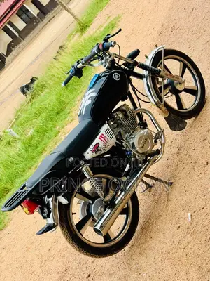 New Royal RY125 2026 Black