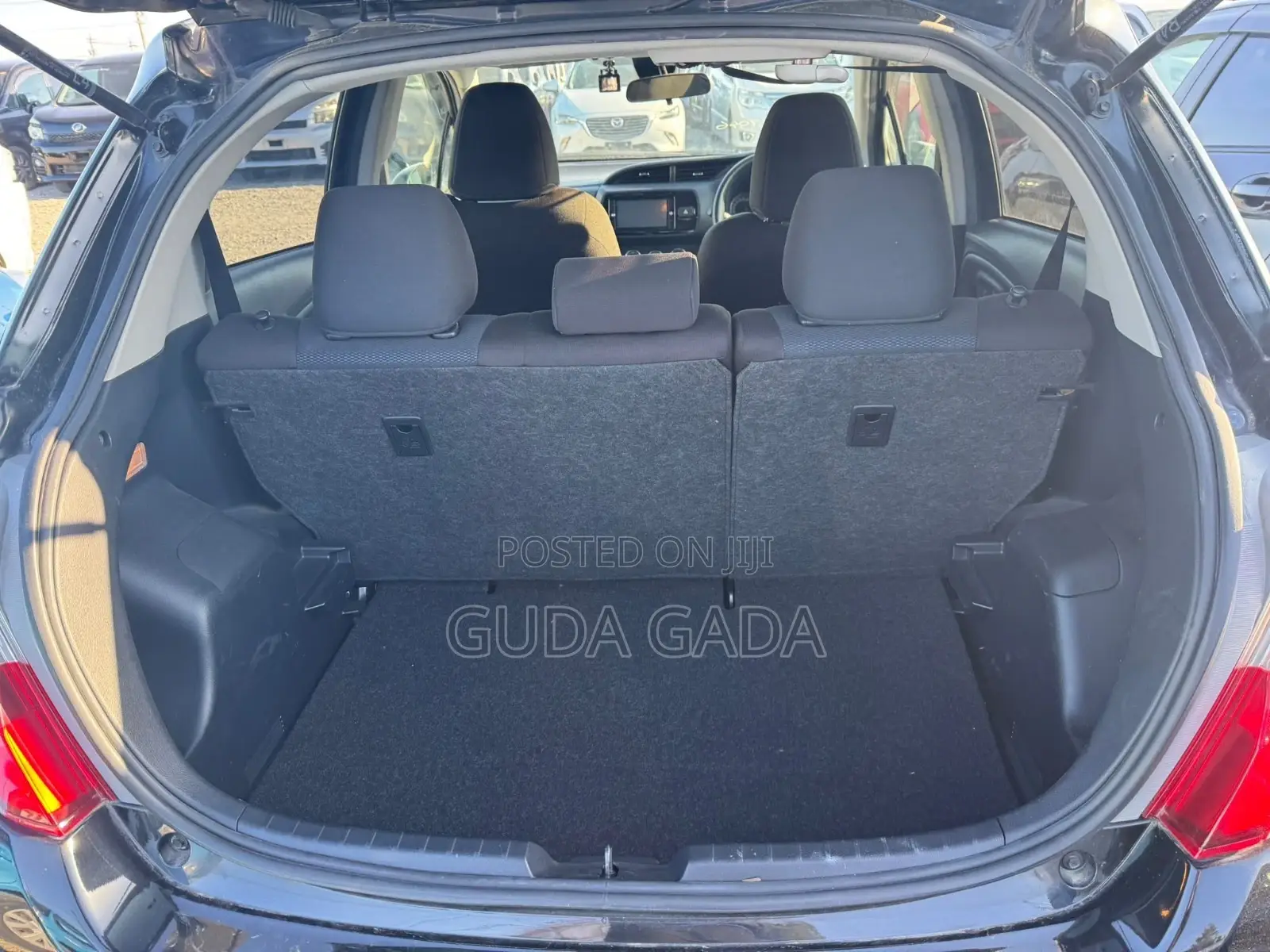 Toyota Vitz 1.3 FWD 5dr 2016 Black