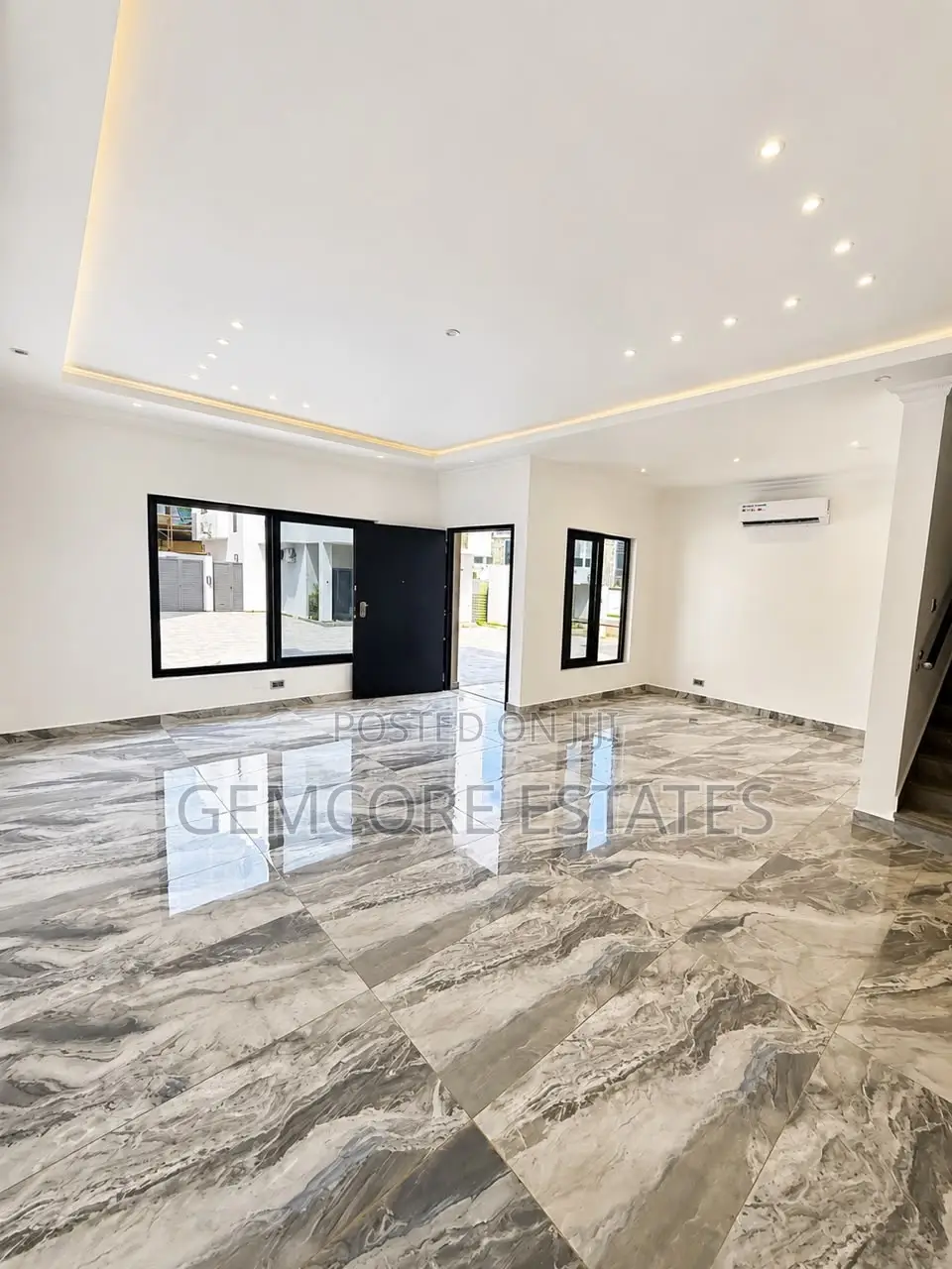 4bdrm Townhouse / Terrace in East Legon for rent