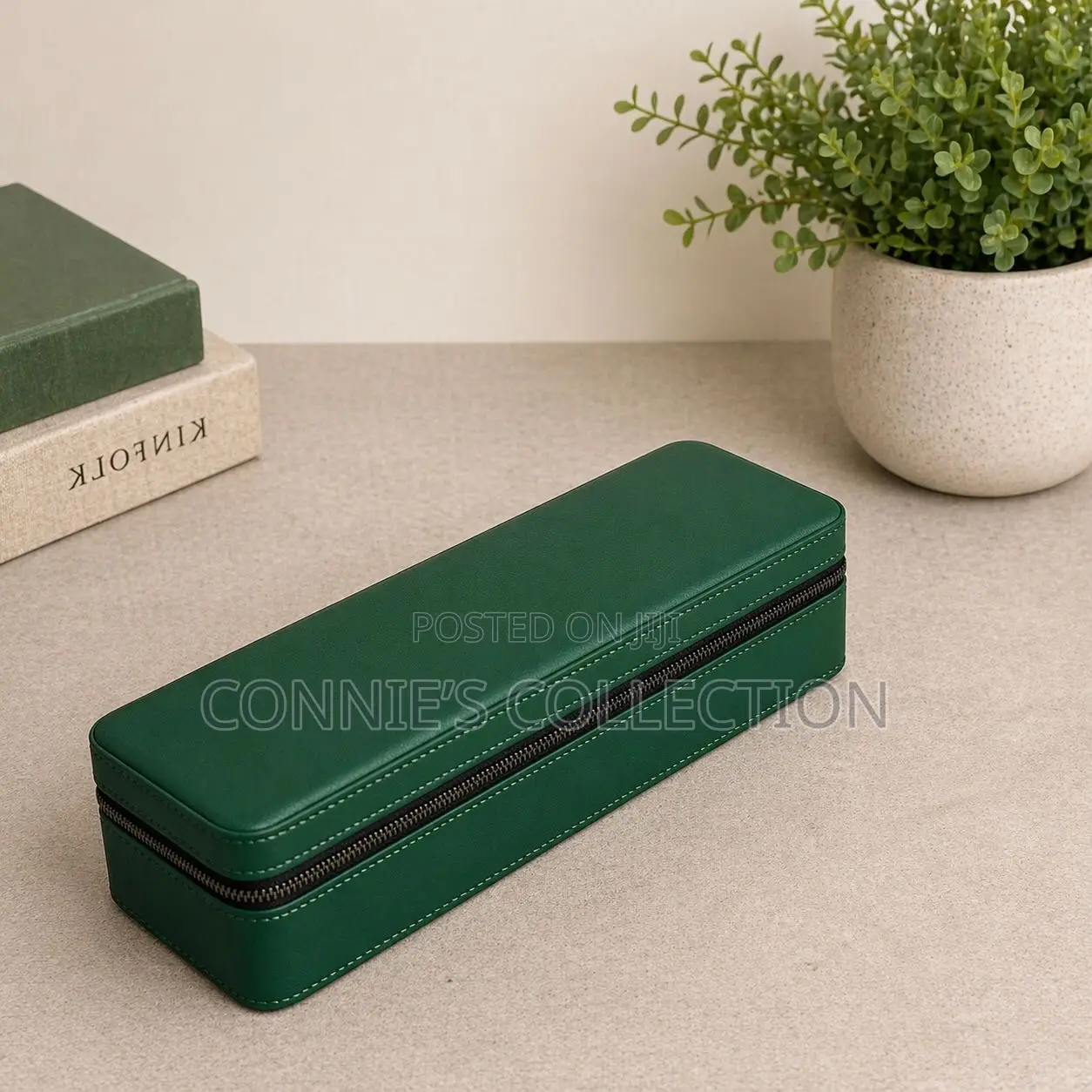 6 Slots Zipped Leather Watchcase Black,Green and Red