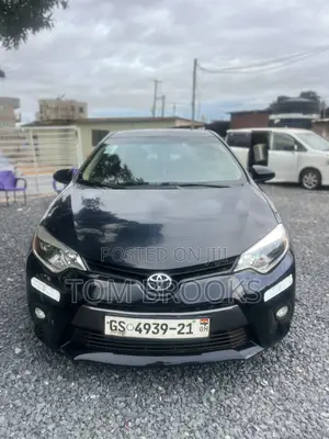 Toyota Corolla LE 4dr Sedan (1.8L 4cyl CVT) 2015 Black