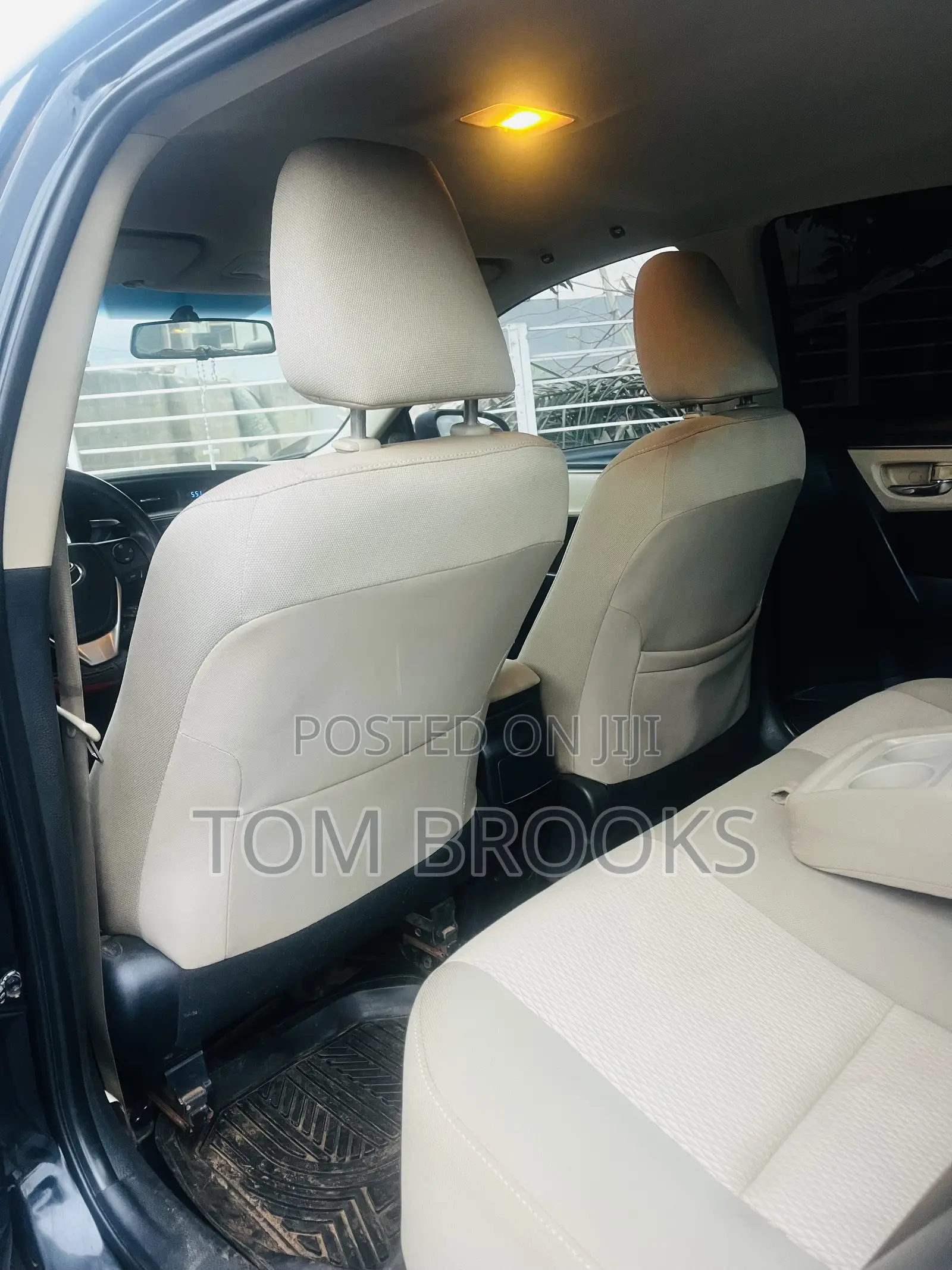 Toyota Corolla LE 4dr Sedan (1.8L 4cyl CVT) 2015 Black