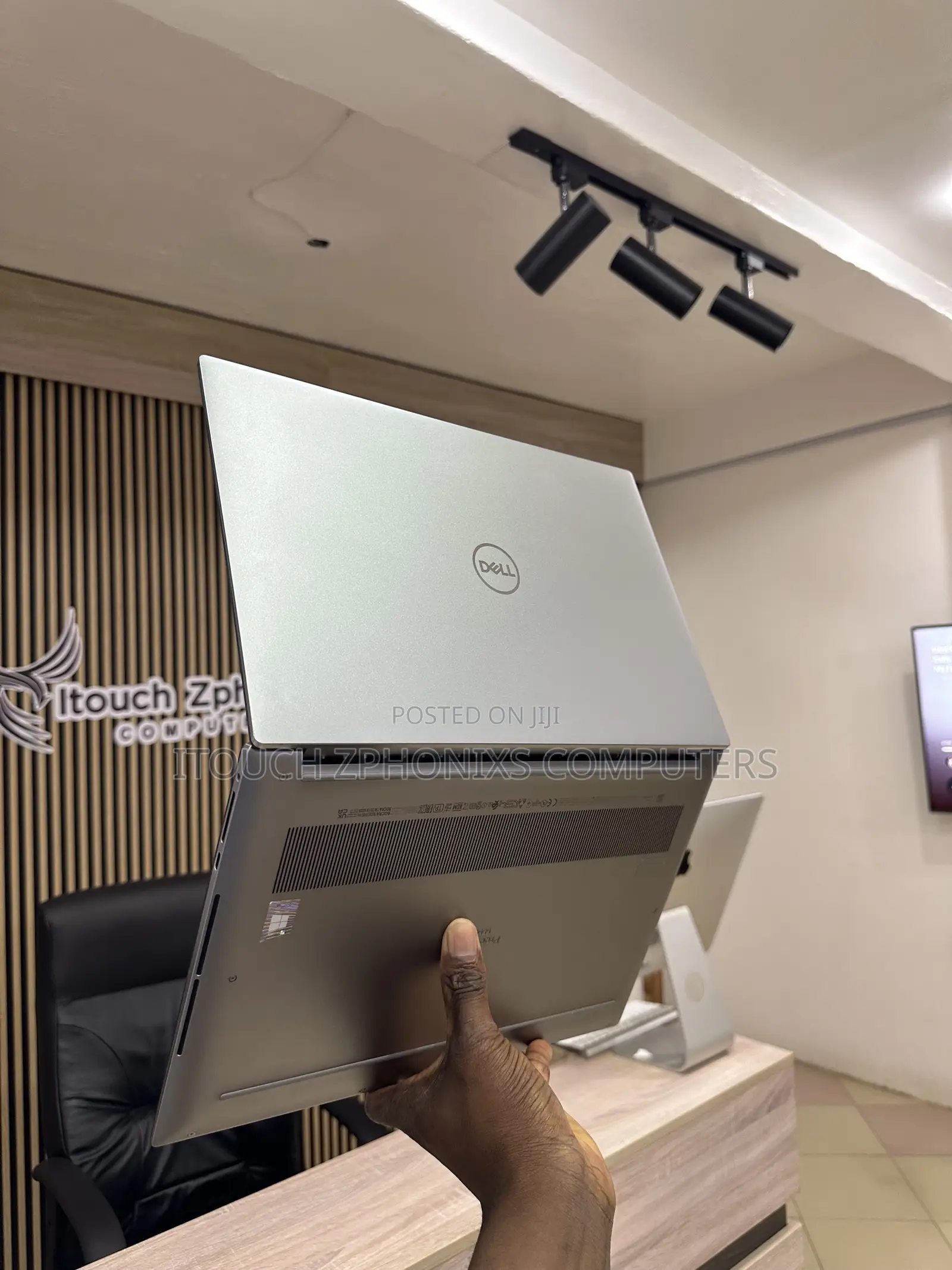 Laptop Dell Precision 5560 32GB Intel Core i7 SSD 512GB