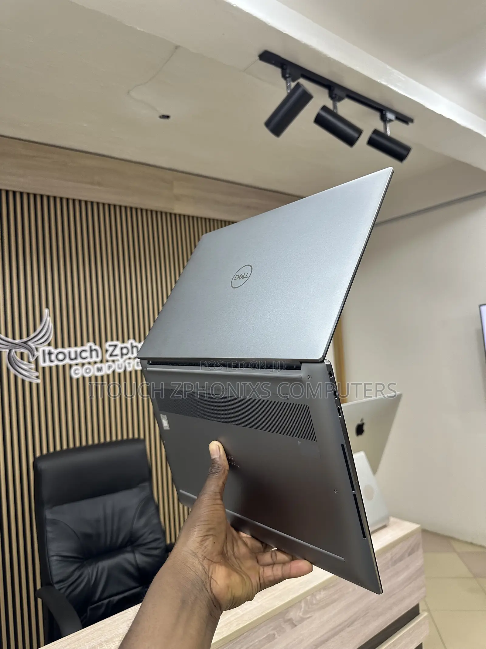 Laptop Dell Precision 5560 32GB Intel Core i7 SSD 512GB