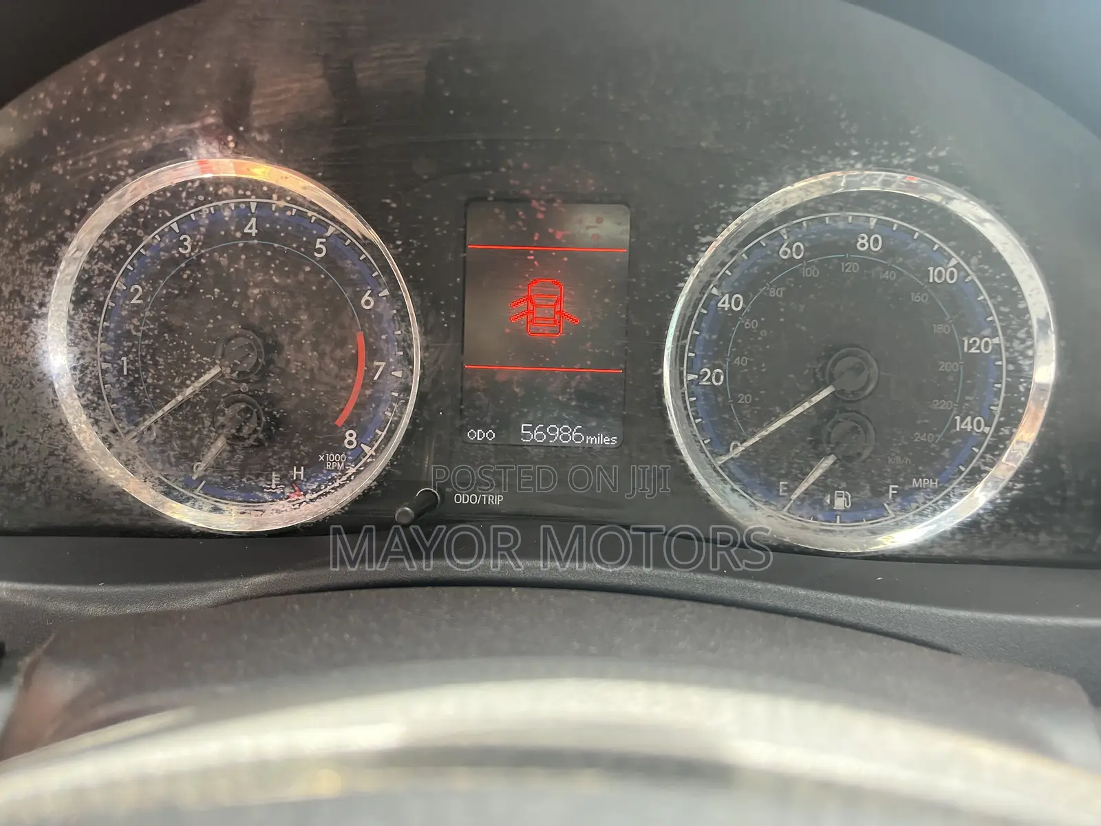 Toyota Corolla LE Eco (1.8L 4cyl 2A) 2018 Red