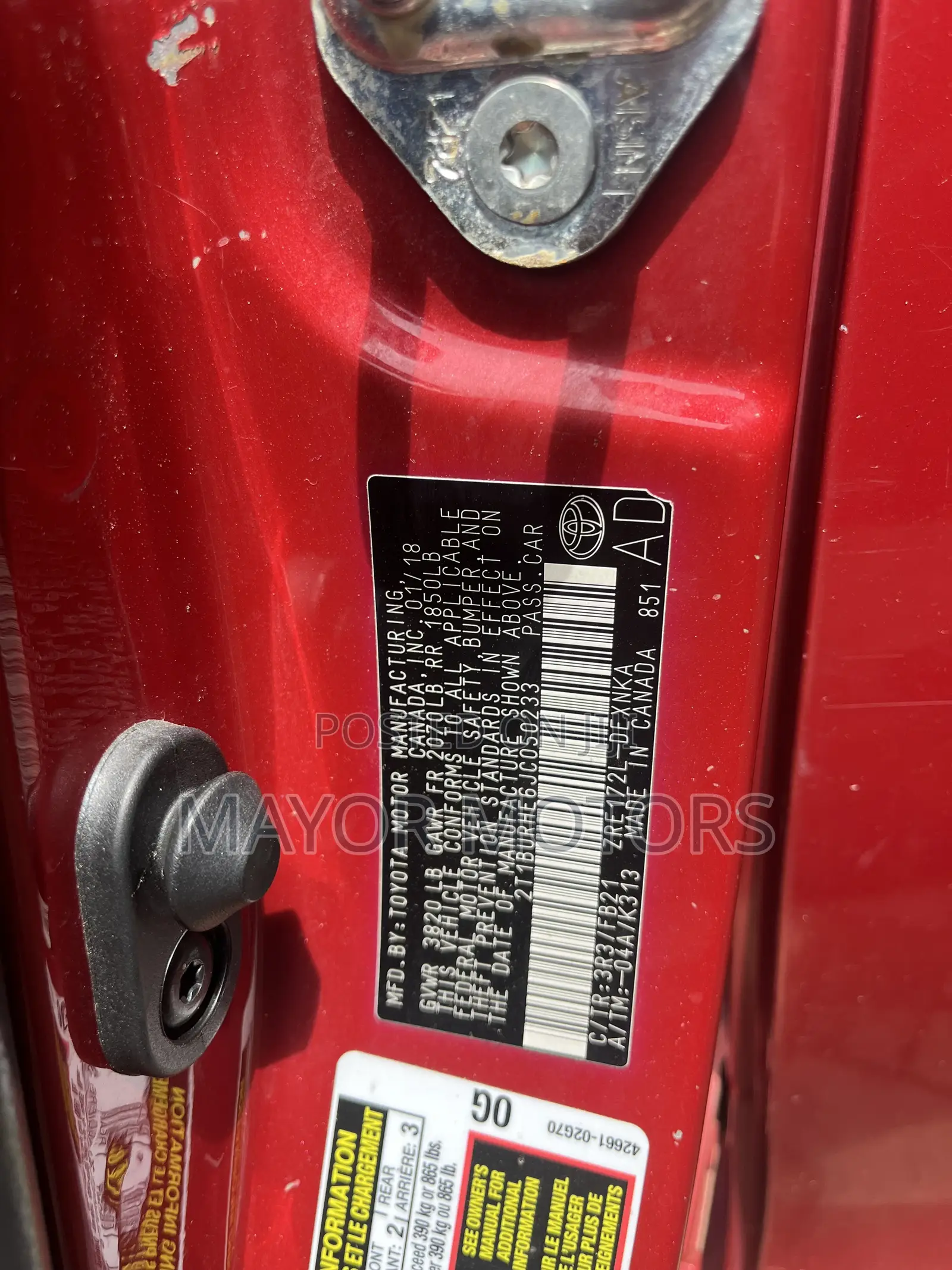 Toyota Corolla LE Eco (1.8L 4cyl 2A) 2018 Red