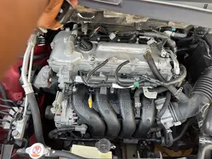 Toyota Corolla LE Eco (1.8L 4cyl 2A) 2018 Red