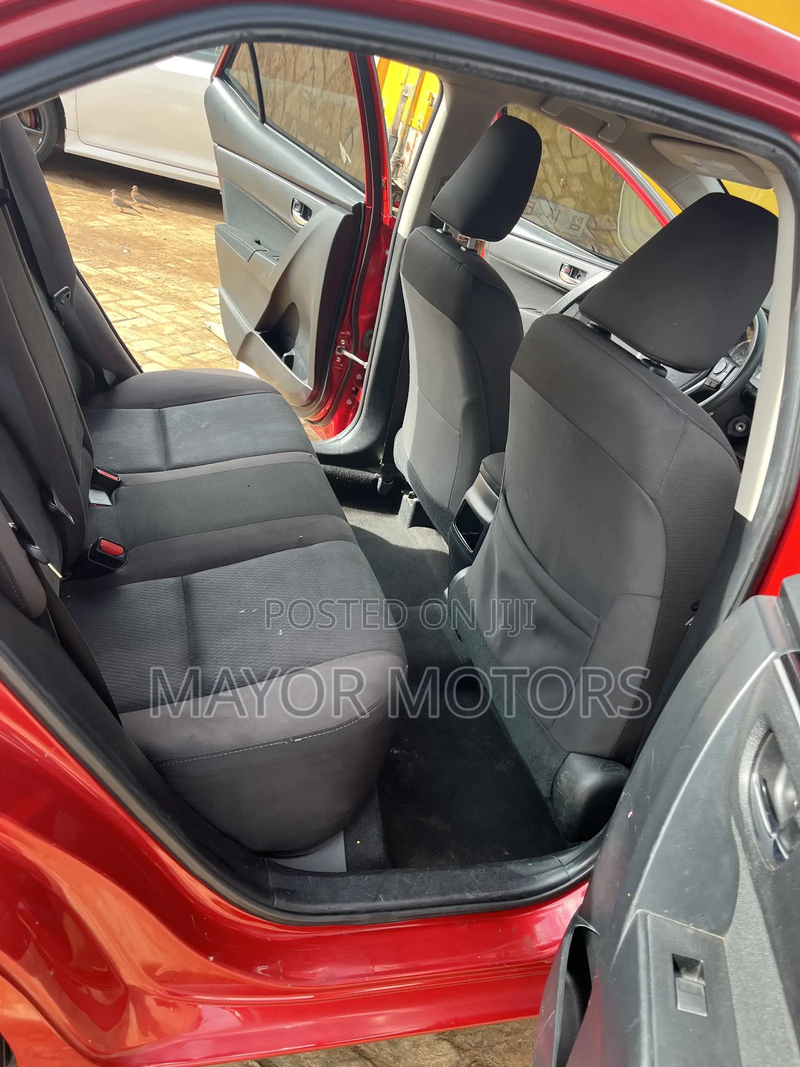 Toyota Corolla LE Eco (1.8L 4cyl 2A) 2018 Red