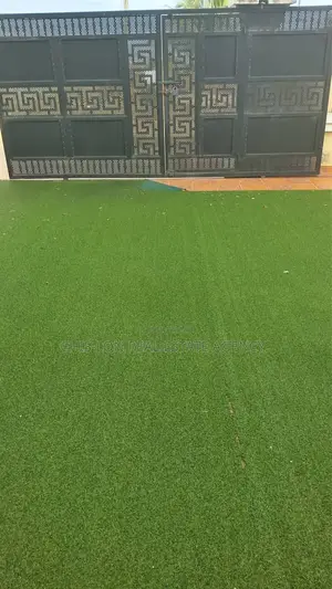 5bdrm Duplex in Chislon Brokers, West Hills Mall Area for rent