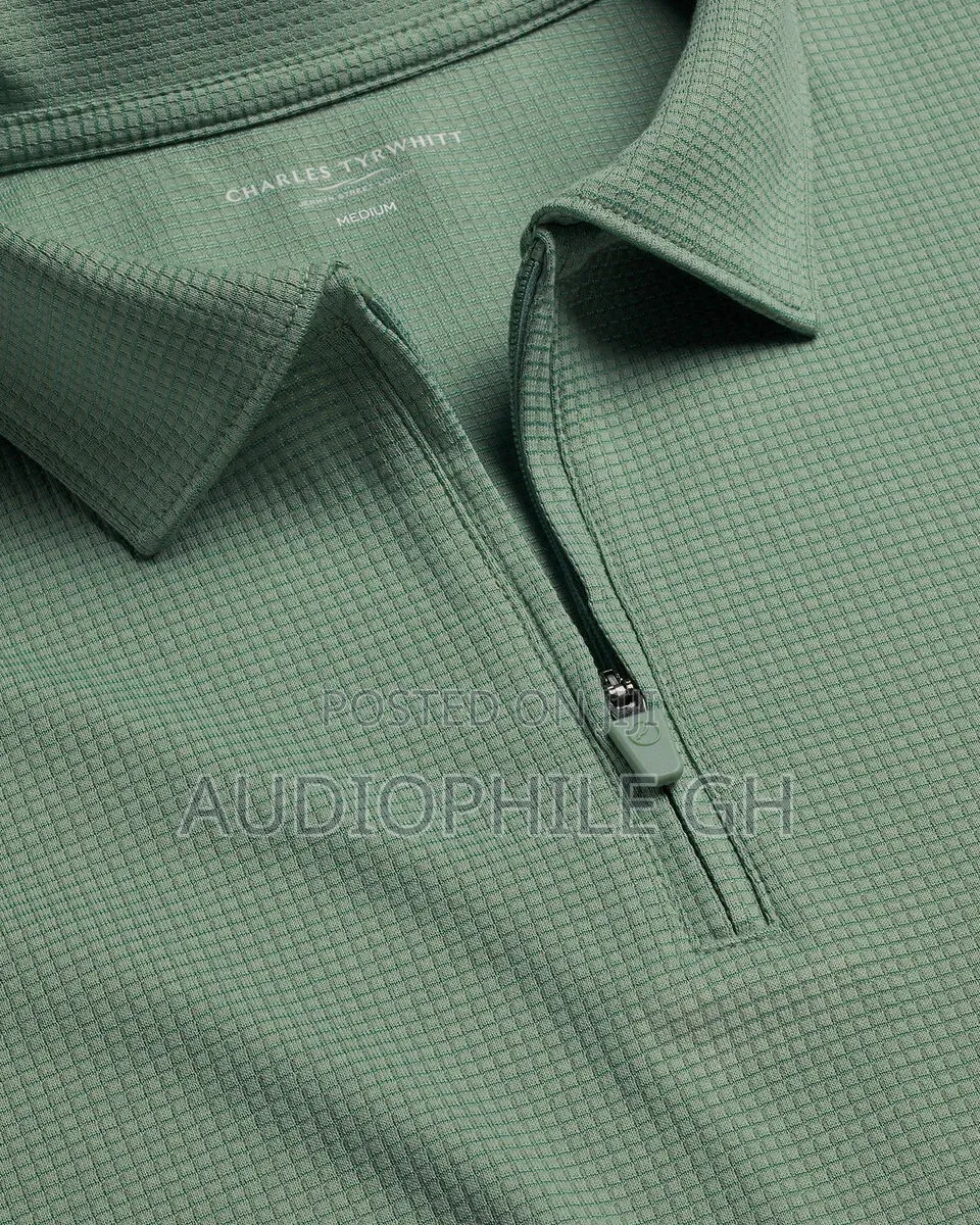 Charles Tyrwhitt Performance Textured Zip-Neck Polo Shirt