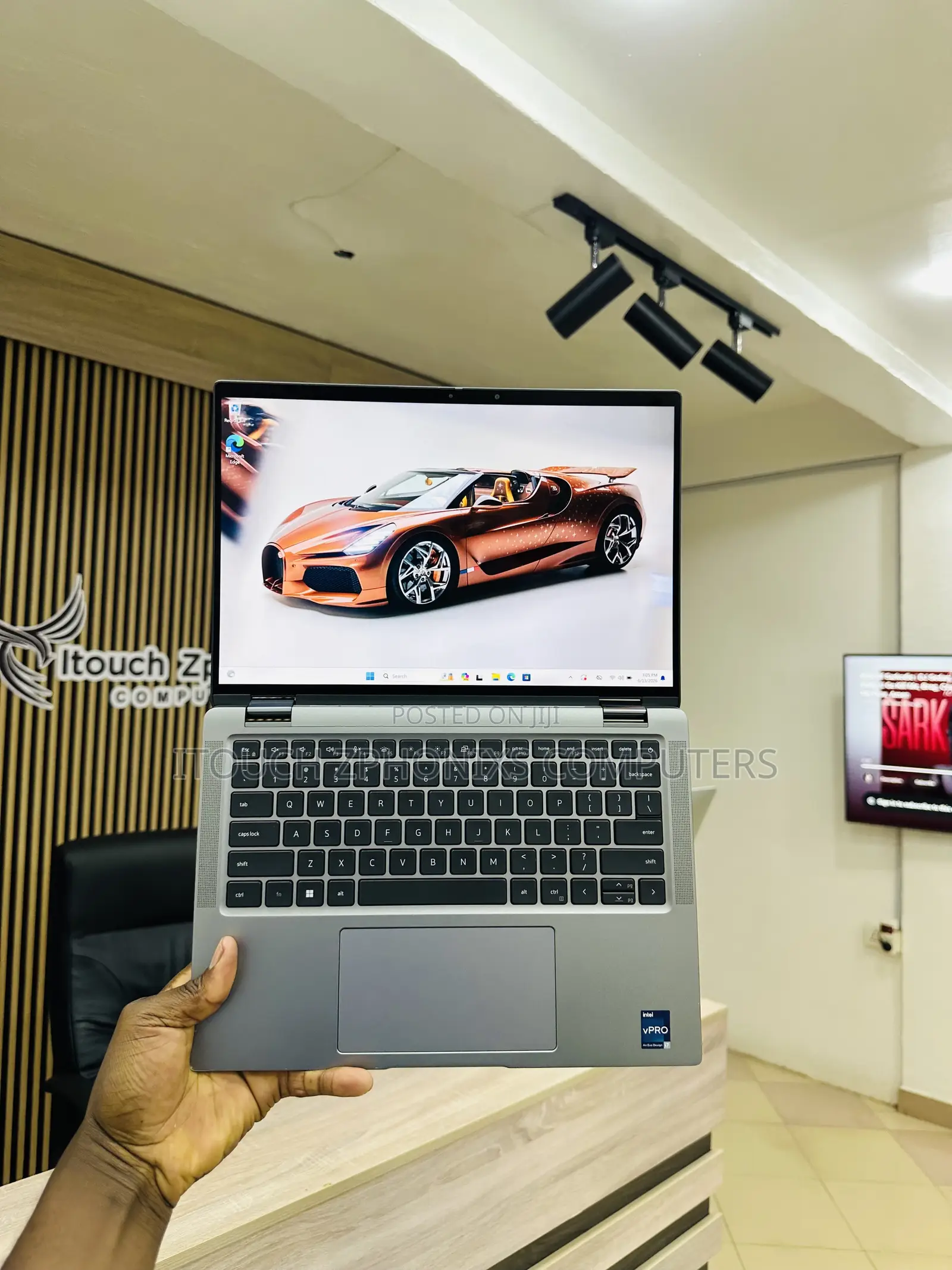 Laptop Dell Inspiron 14 7440 2-in-1 32GB Intel Core i7 SSD 512GB