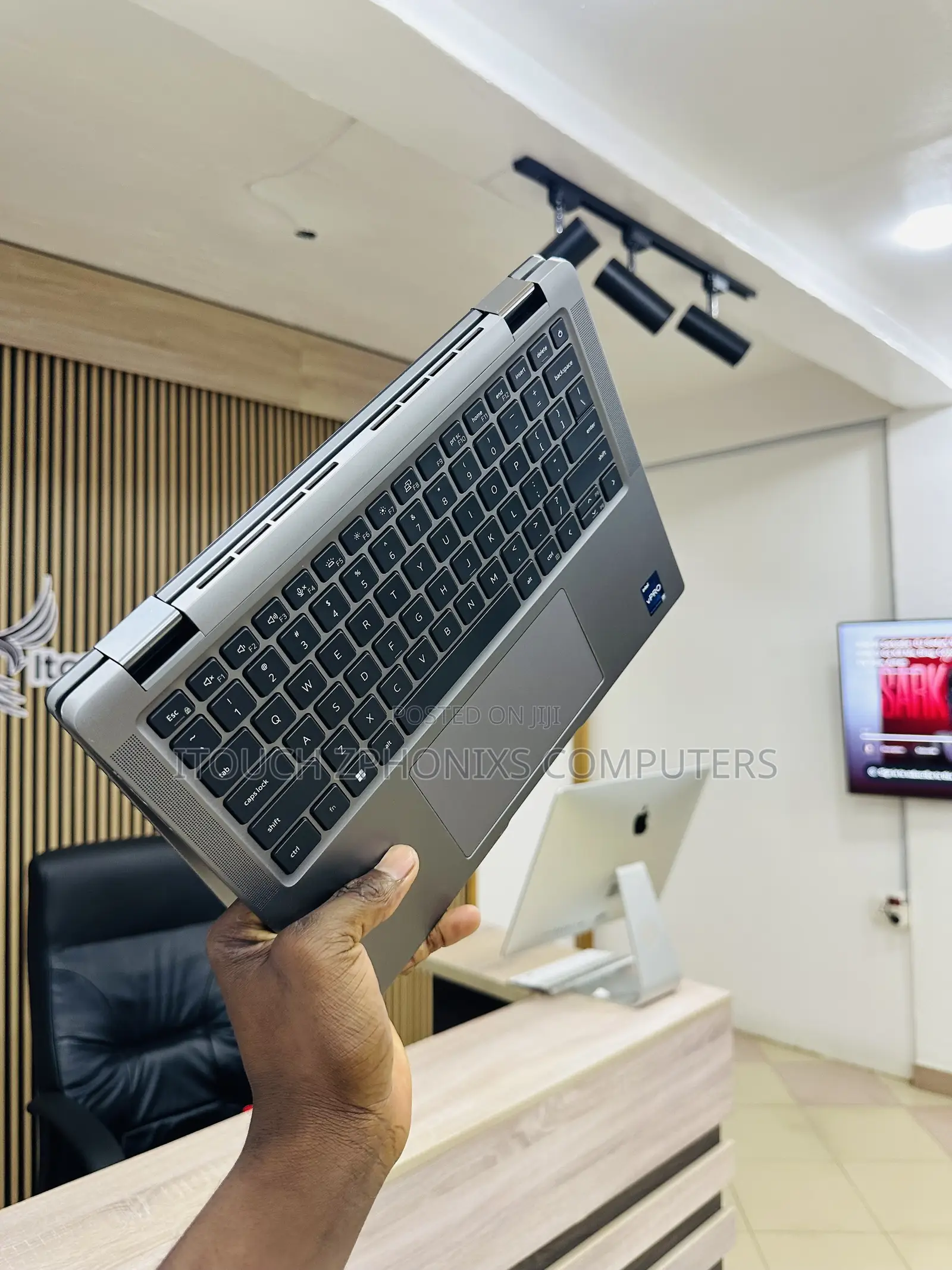 Laptop Dell Inspiron 14 7440 2-in-1 32GB Intel Core i7 SSD 512GB