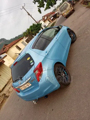 Toyota Vitz 2016 Blue