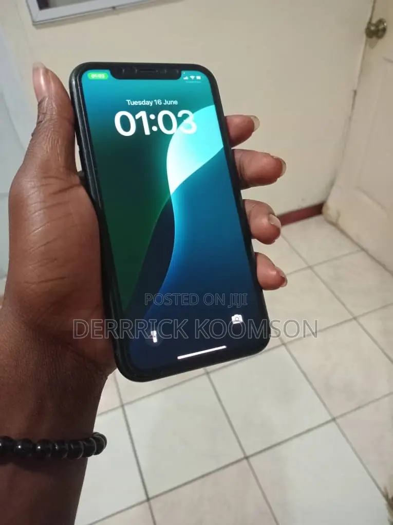 Apple iPhone XR 64 GB Black