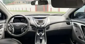Hyundai Elantra GLS Sedan FWD (1.8L 4cyl 6A) 2013 Blue