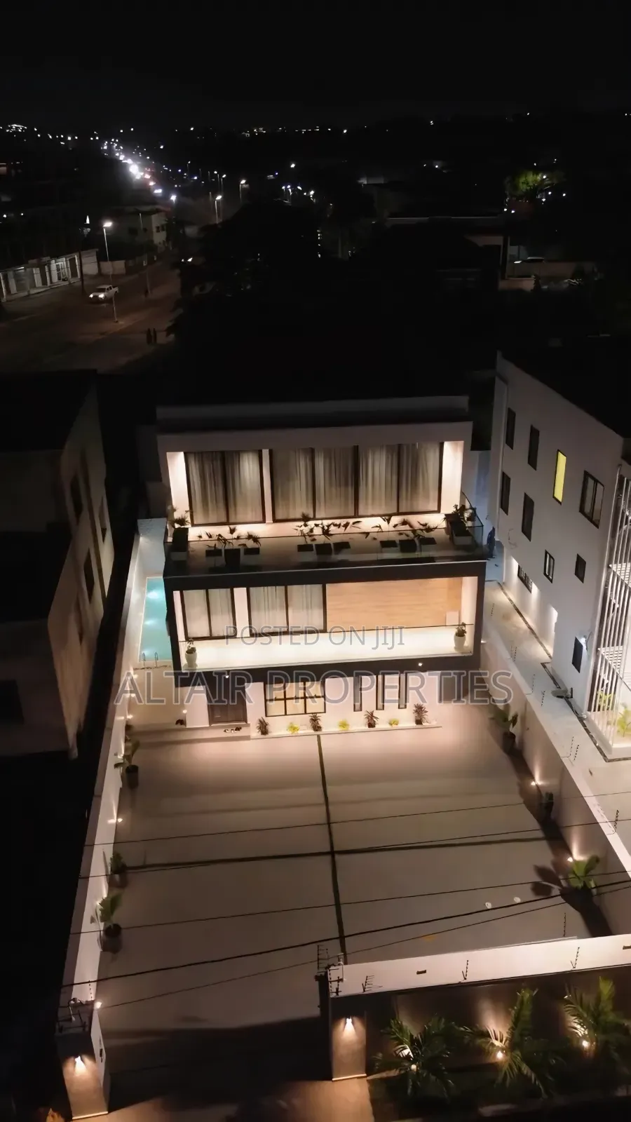 Furnished 5bdrm House in Accra Metropolitan for sale