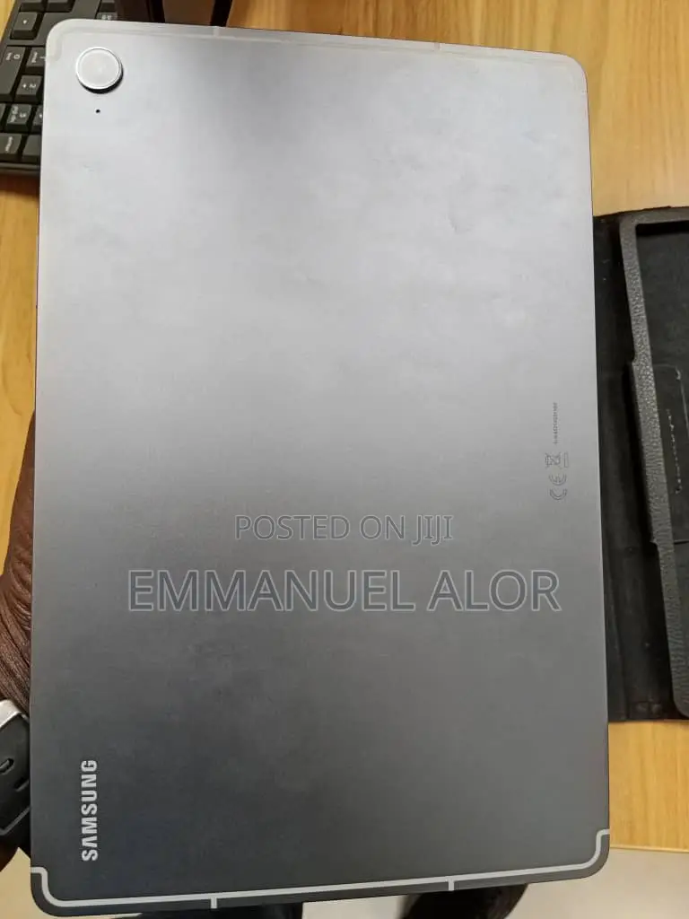 New Samsung Galaxy S10 128 GB Gray