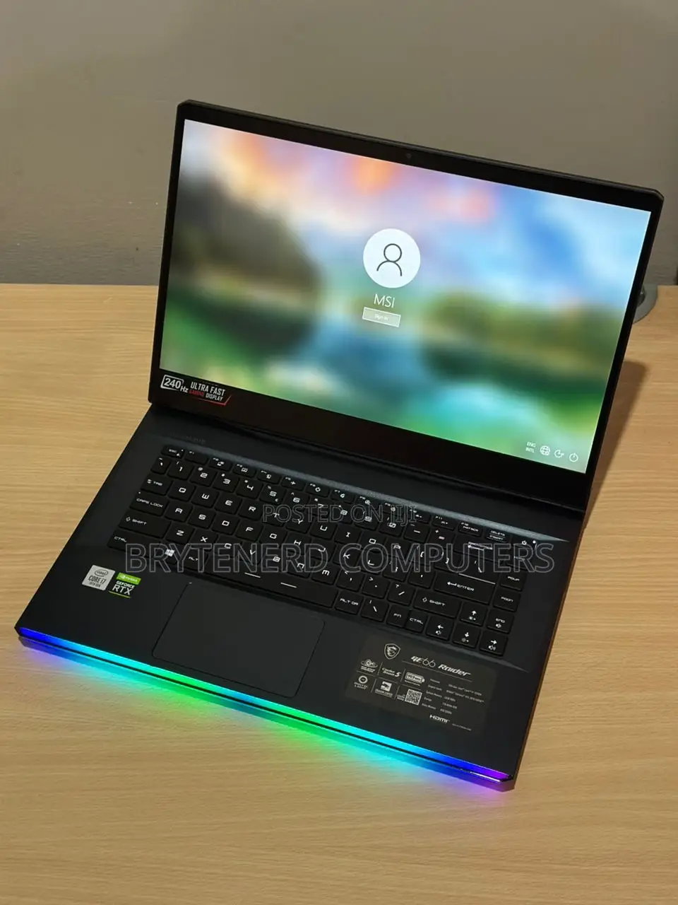 Laptop MSI GE66 Raider 16GB Intel Core i7 SSD 512GB