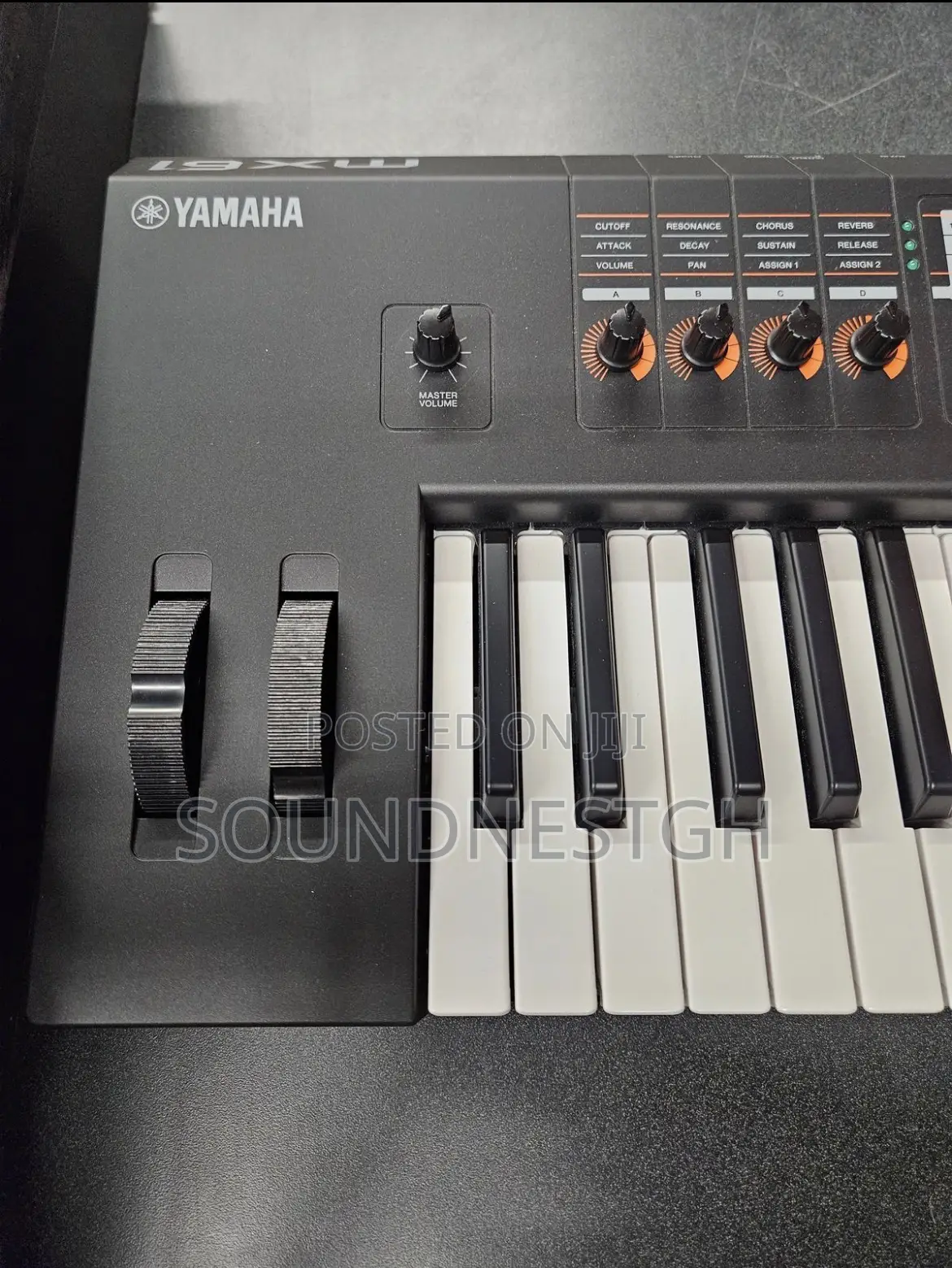 Yamaha Mx61 (Motif) + Free Bag