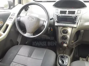 Toyota Vitz 2010 Gray
