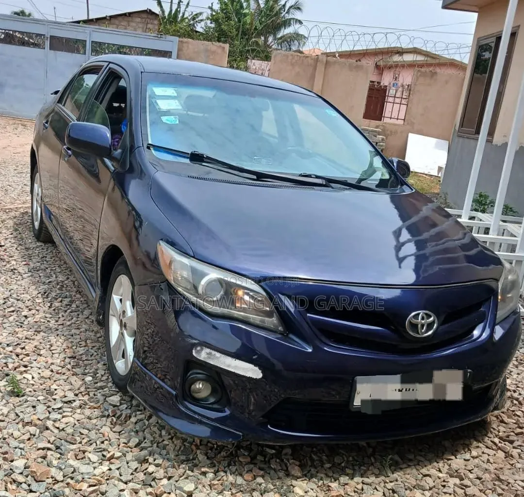 Toyota Corolla 2012 Blue