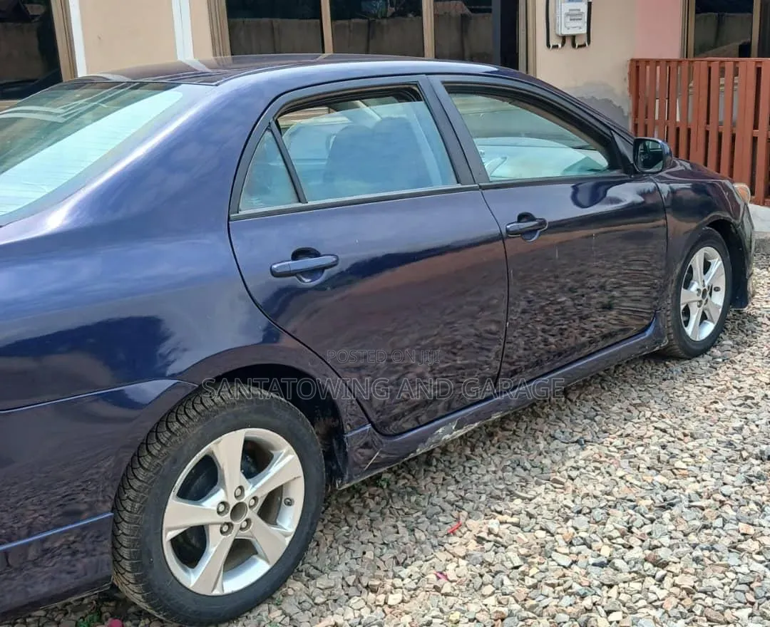 Toyota Corolla 2012 Blue