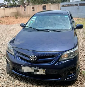 Toyota Corolla 2012 Blue