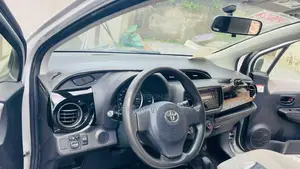 Toyota Vitz 2012 Gray