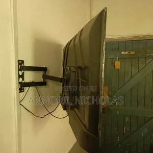 Amcon 43" Television. Two Months Used. No Cracks. No Fault.