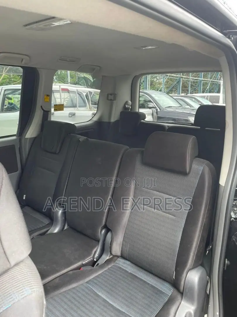 Toyota Voxy 2010 Black