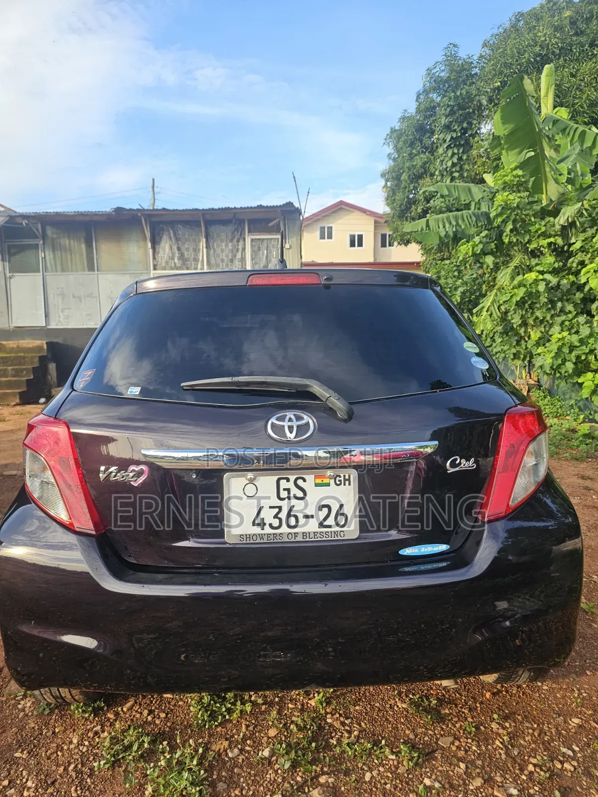 Toyota Vitz 1.0 FWD 3dr 2013 Maroon