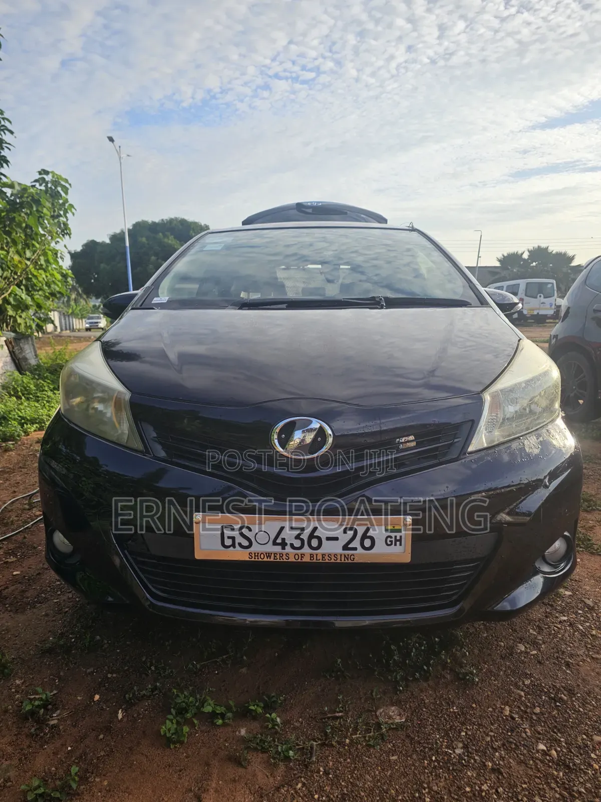 Toyota Vitz 1.0 FWD 3dr 2013 Maroon