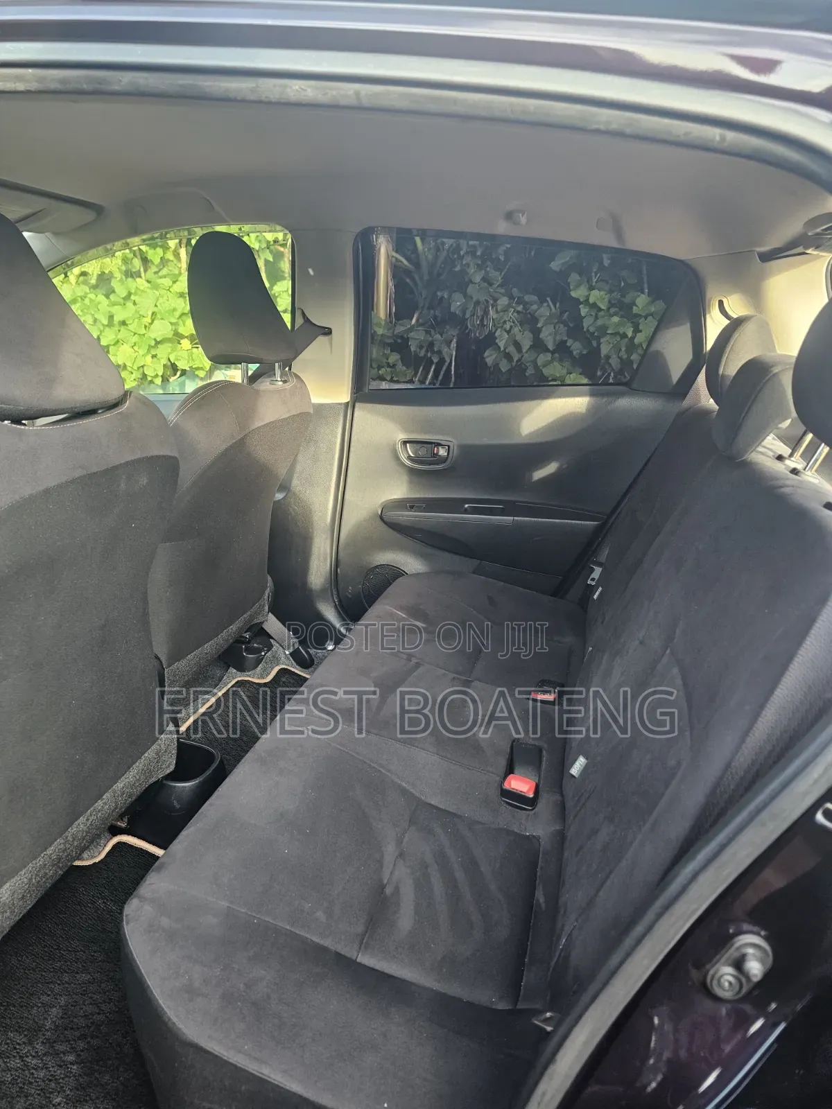 Toyota Vitz 1.0 FWD 3dr 2013 Maroon