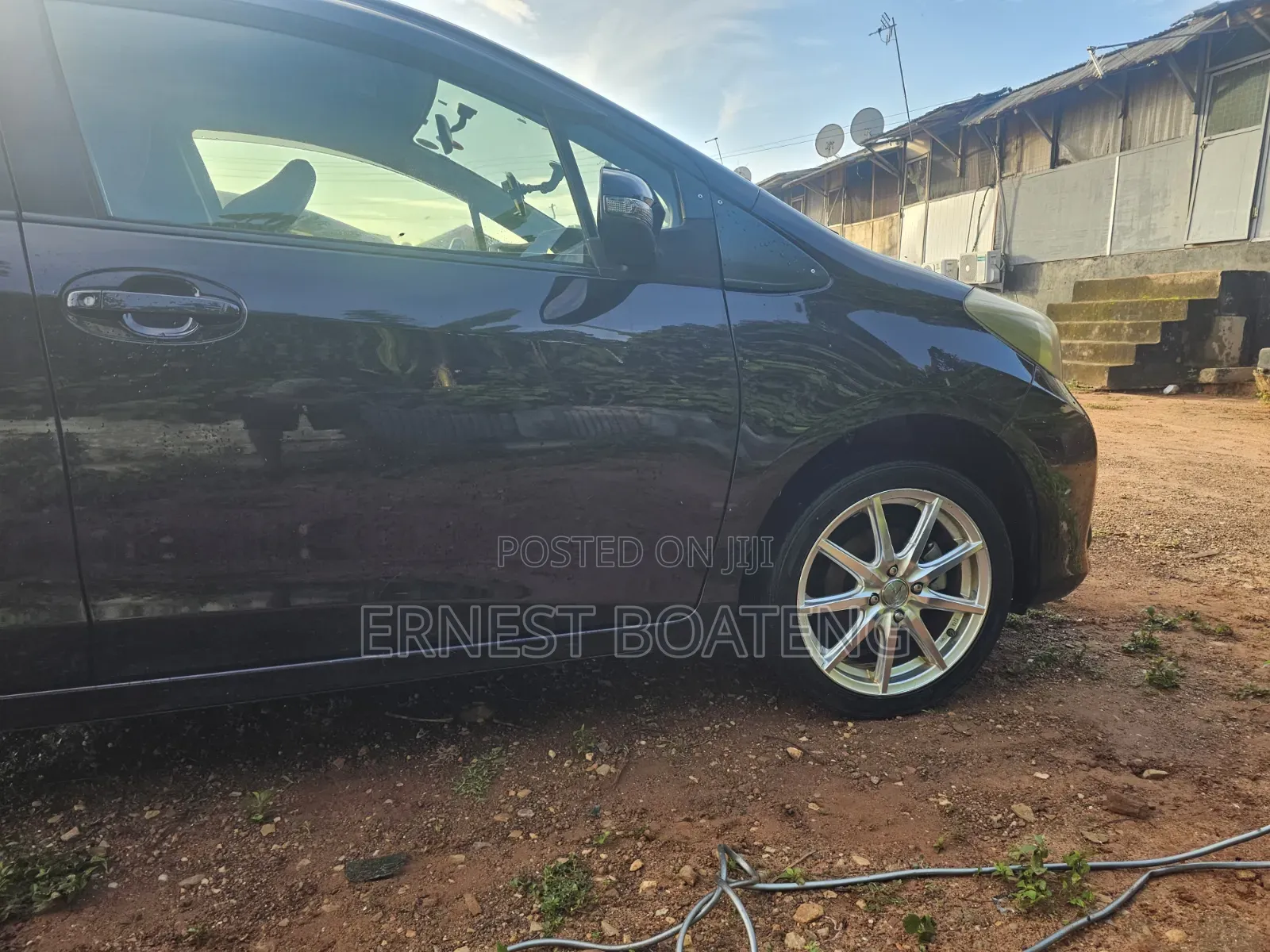 Toyota Vitz 1.0 FWD 3dr 2013 Maroon