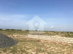 2 Plot of Land