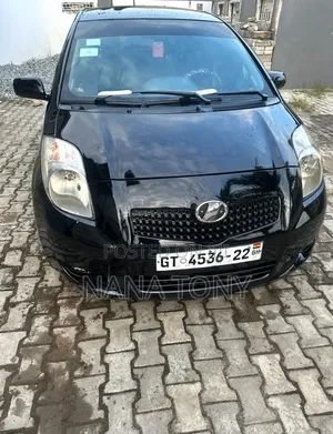 Toyota Vitz 1.3 FWD 5dr 2010 Black