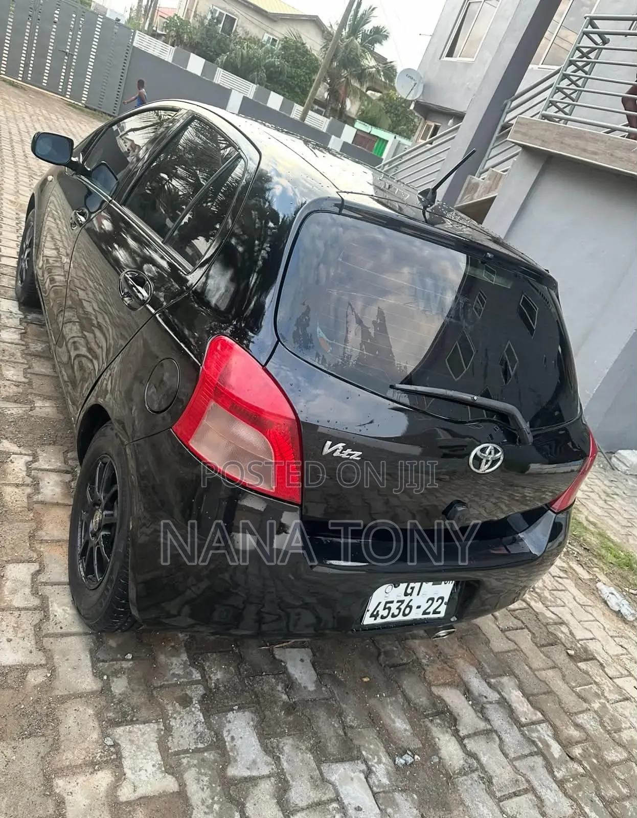 Toyota Vitz 1.3 FWD 5dr 2010 Black