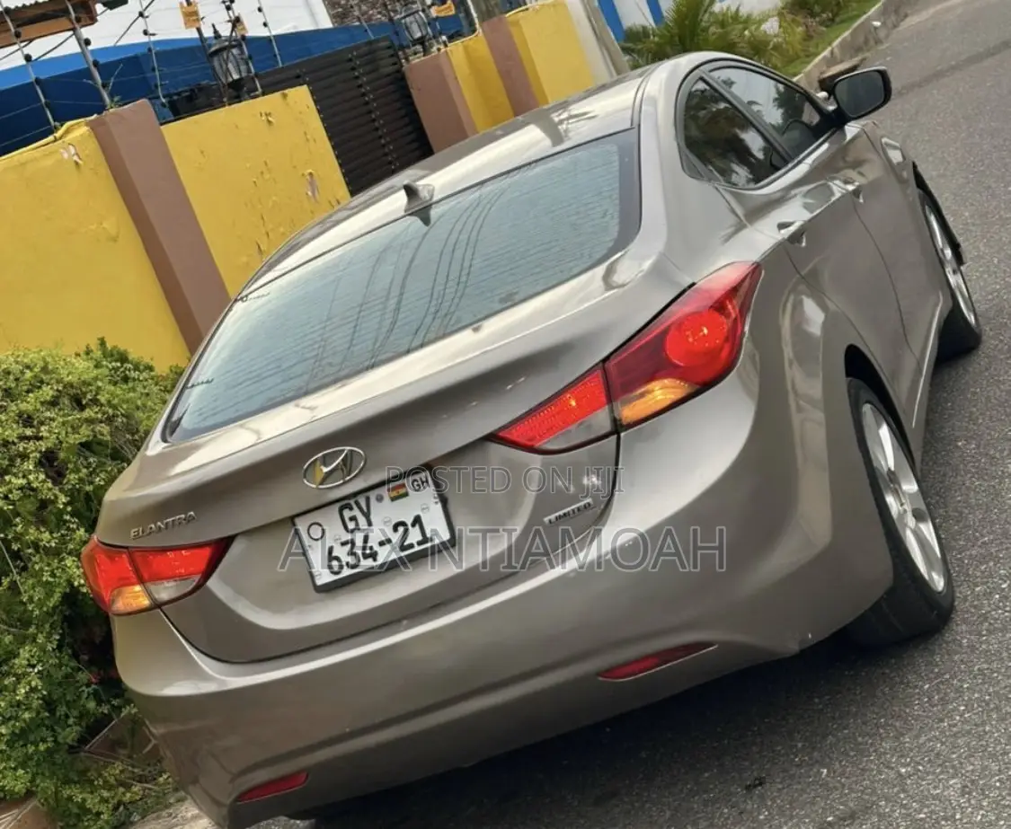 Hyundai Elantra 2013 Gray