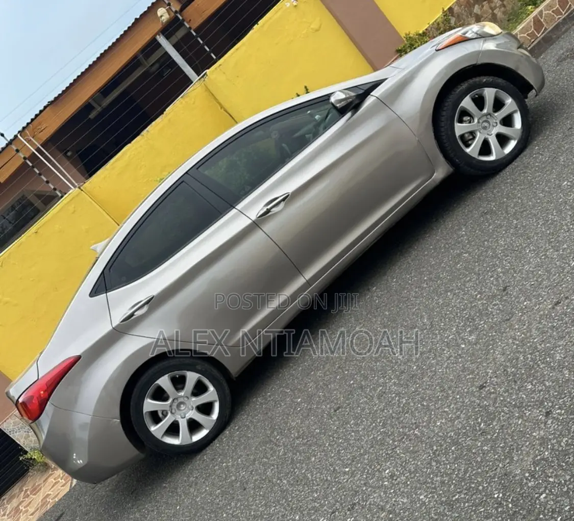 Hyundai Elantra 2013 Gray
