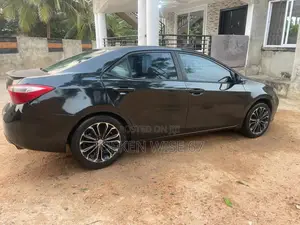 Toyota Corolla S 4dr Sedan (1.8L 4cyl CVT) 2016 Black