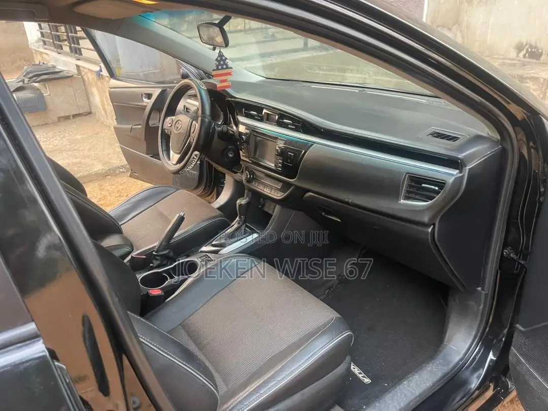 Toyota Corolla S 4dr Sedan (1.8L 4cyl CVT) 2016 Black
