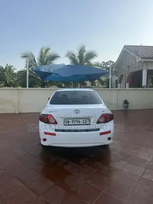 Toyota Corolla 2009 White
