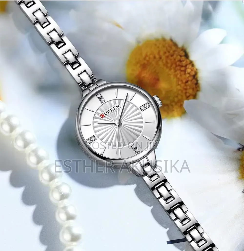 Curren Ladies Crystal Bracelet Watch