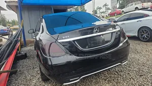 Mercedes-Benz C300 2016 Black